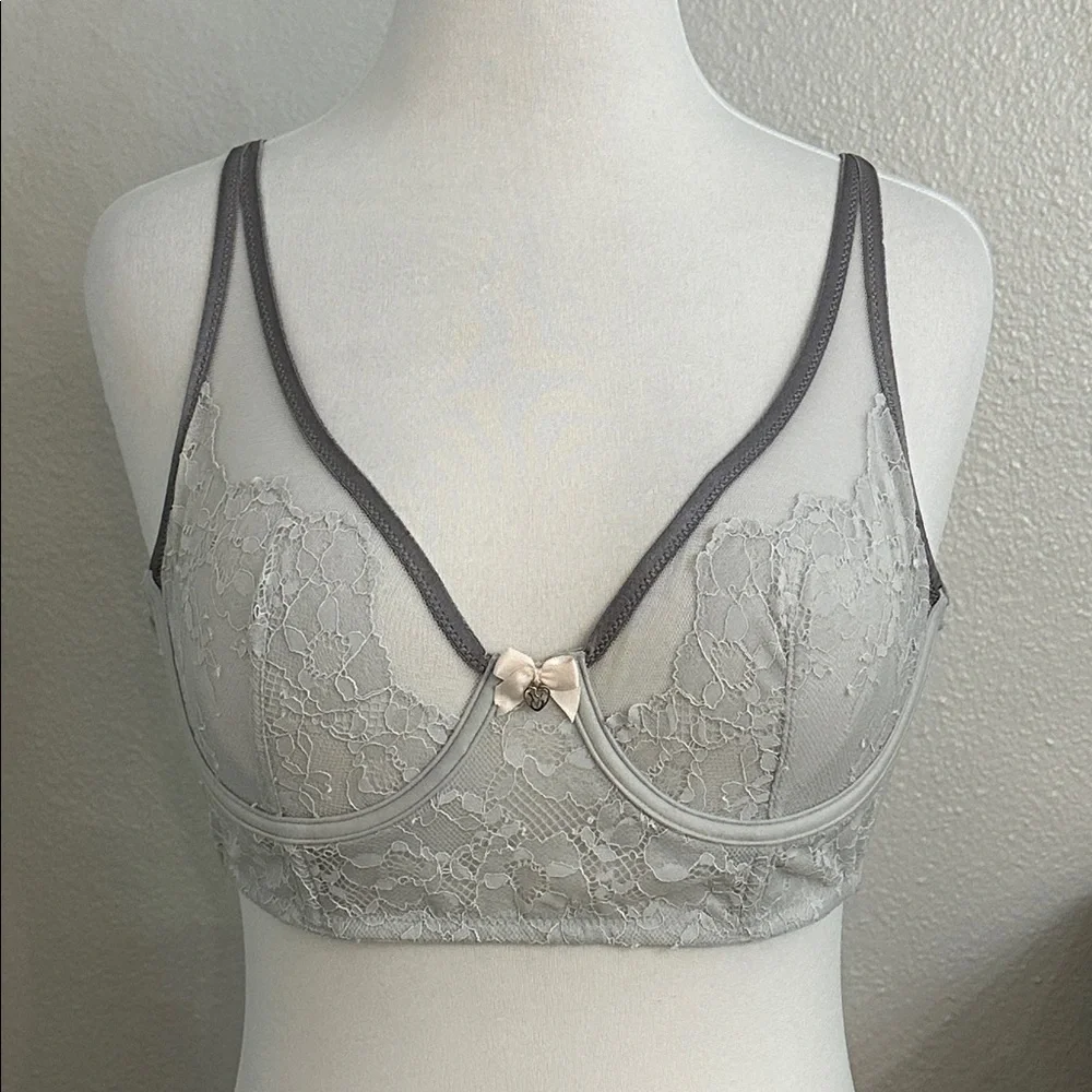 Victoria’s Secret Body By Victoria Unlined Demi Gray Lace‎ Bra Size 36B